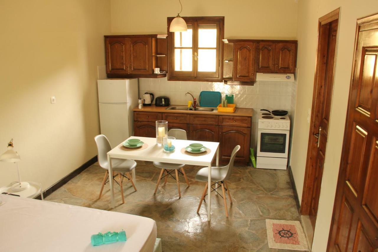 Apartamento Wilson & Andrew House - Wanderlust Avliótes Exterior foto