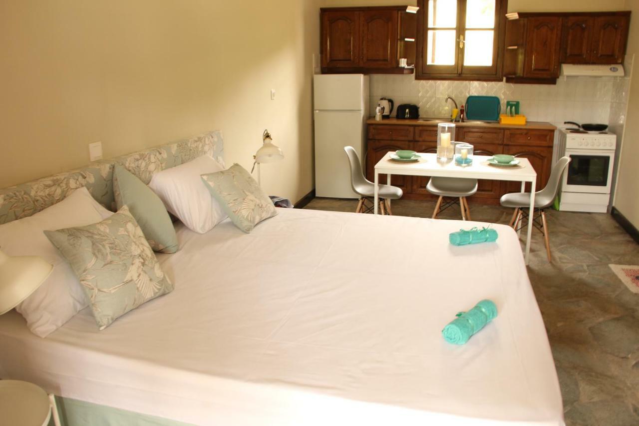 Apartamento Wilson & Andrew House - Wanderlust Avliótes Exterior foto
